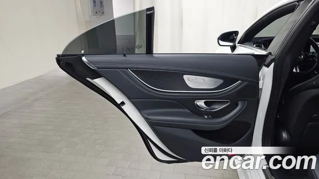 Mercedes-Benz CLS-Class — Фото автомобиля 25
