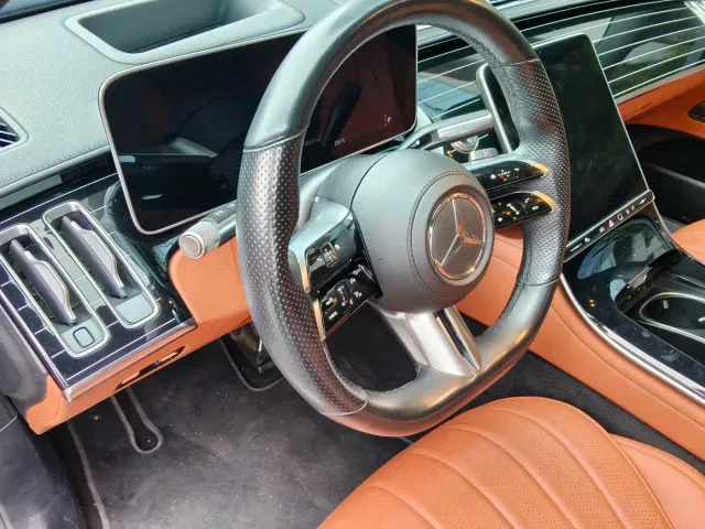 Mercedes-Benz S-Class — Фото автомобиля 13