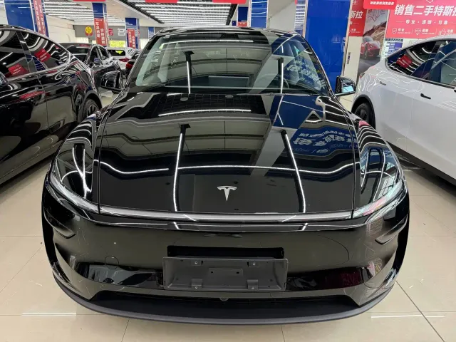 Фотография автомобиля — Tesla Model Y