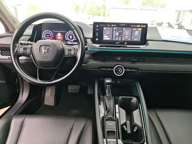 Honda Accord — Фото автомобиля 11