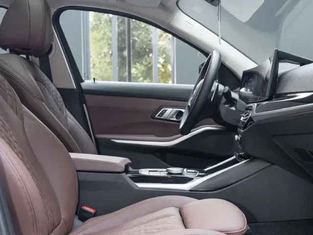 BMW 3 Series — Фото автомобиля 15