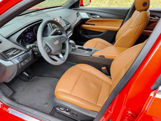 Cadillac CT4 — Фото автомобиля 7