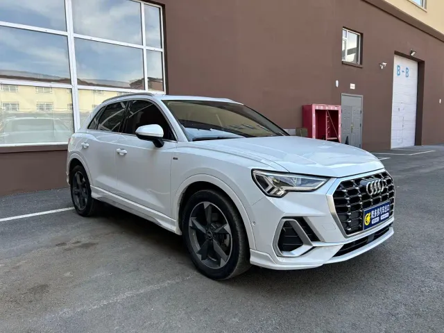 Audi Q3 — Фото автомобиля 3