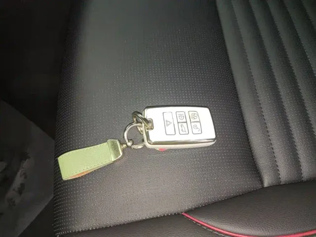 Land Rover Discovery Sport — Фото автомобиля 8
