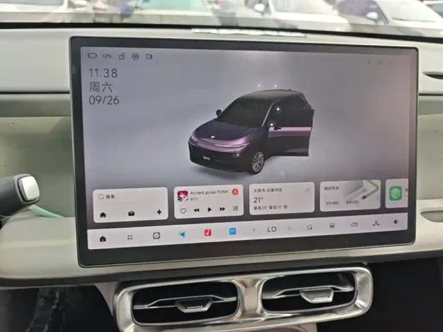 Leapmotor B10 — Фото автомобиля 12