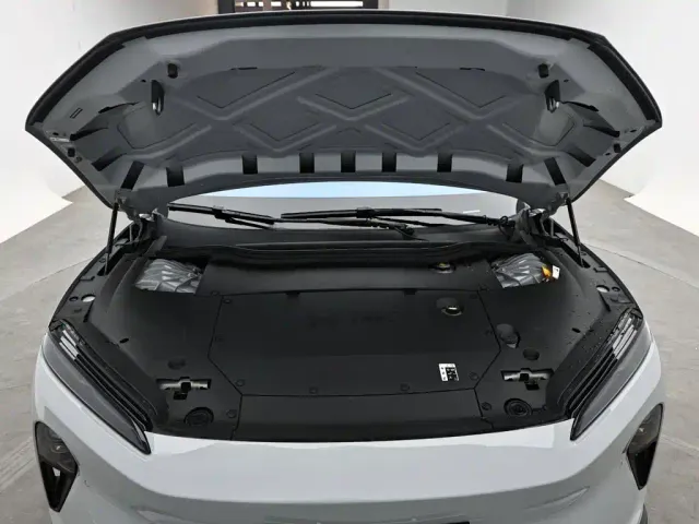 Nio ET5 Touring — Фото автомобиля 17