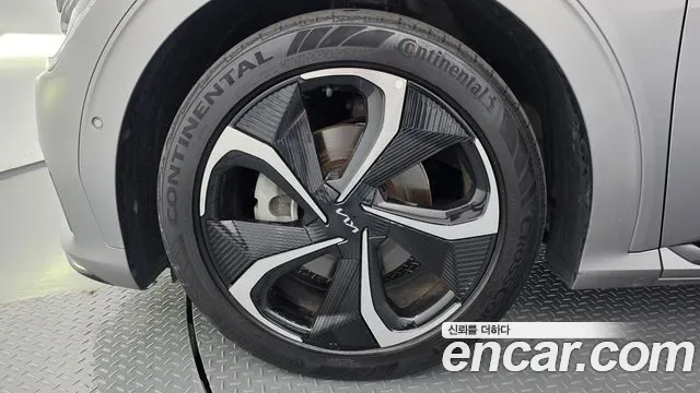 Kia EV6 — Фото автомобиля 5