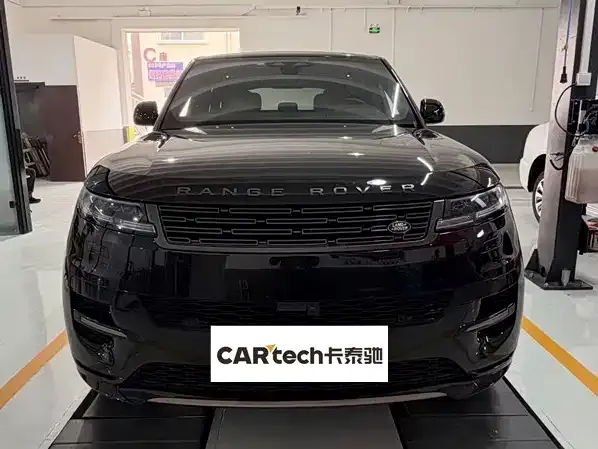 Land Rover Range Rover Sport — Фото автомобиля 4