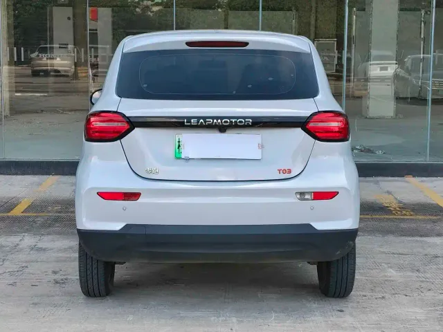 Leapmotor T03 — Фото автомобиля 6