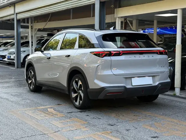 Arcfox Alpha T5 — Фото автомобиля 2
