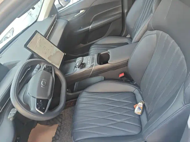 Changan Qiyuan A05 — Фото автомобиля 14