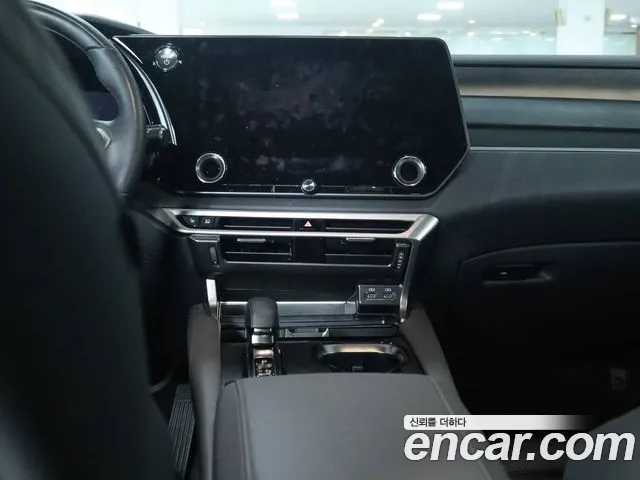 Lexus RX — Фото автомобиля 7