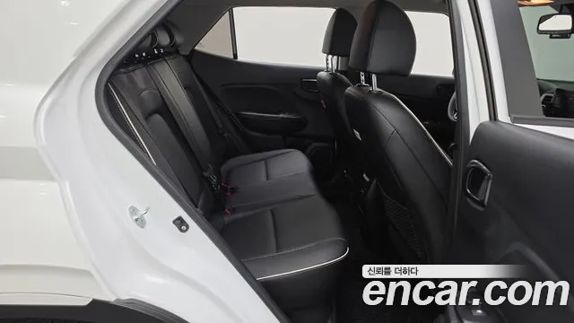 Hyundai Venue — Фото автомобиля 11