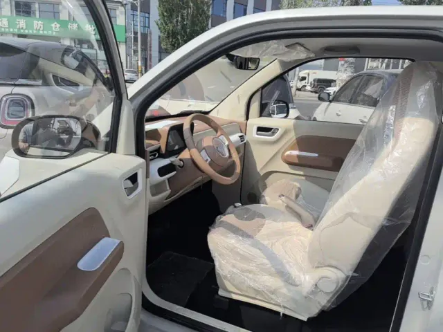 Wuling Hongguang Mini EV — Фото автомобиля 15