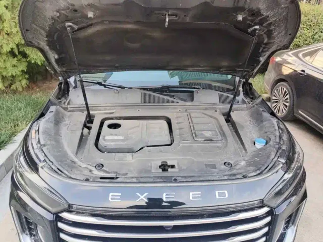 Exeed Exeed Landmark 2025 400T 4WD Starlight Edition 7-Seater — Фото автомобиля 3