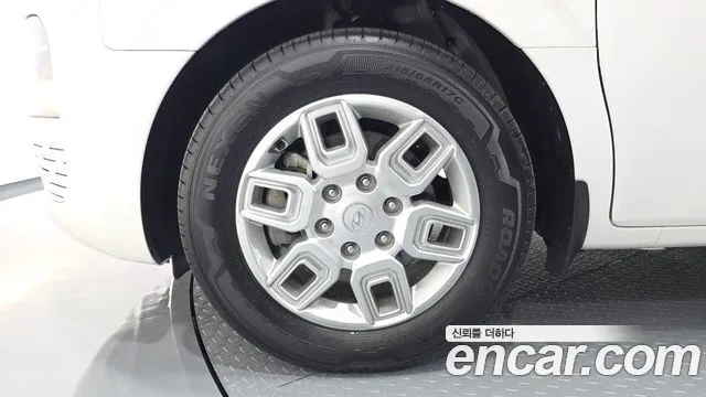 Hyundai Staria Staria Tourer 11 мест — Фото автомобиля 5