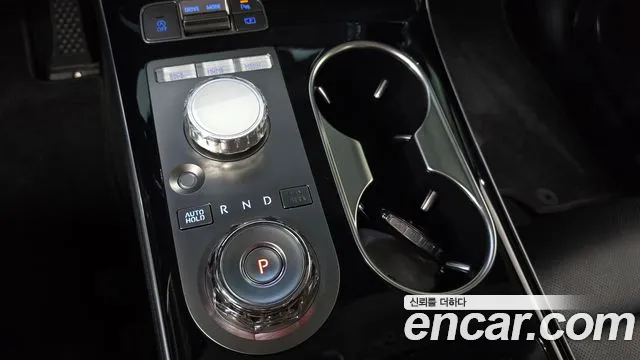 Genesis GV70 2.5T Бензин 2WD — Фото автомобиля 9