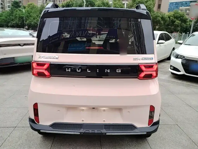 Wuling Hongguang Mini EV — Фото автомобиля 5