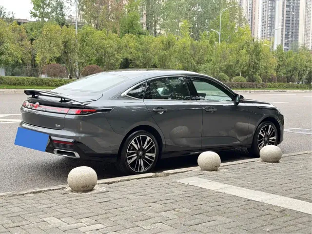Changan Eado — Фото автомобиля 3