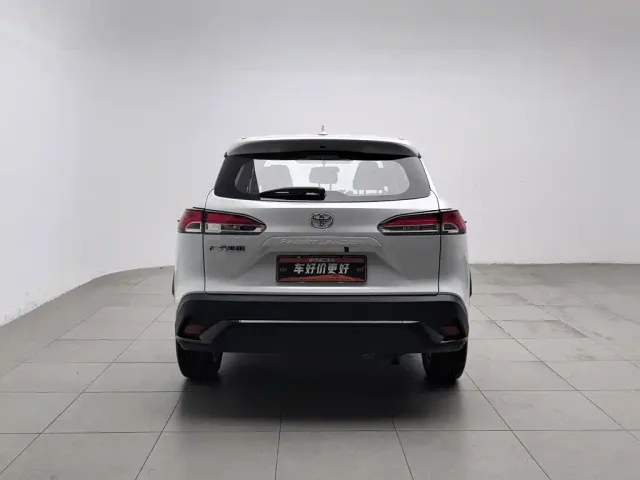 Toyota Frontlander — Фото автомобиля 4
