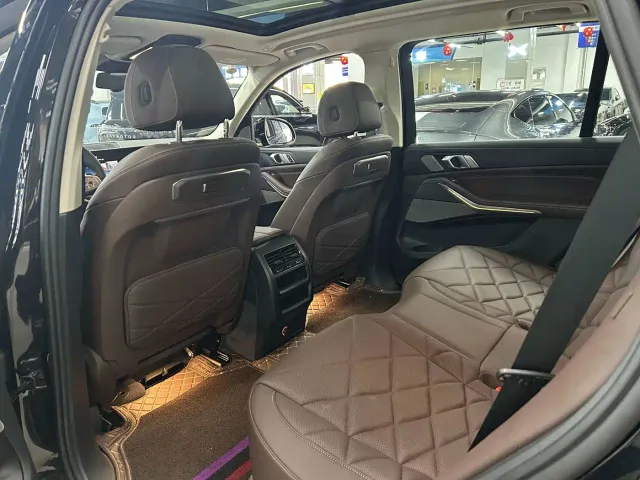 BMW X5 — Фото автомобиля 10