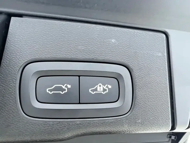 Volvo XC60 — Фото автомобиля 21