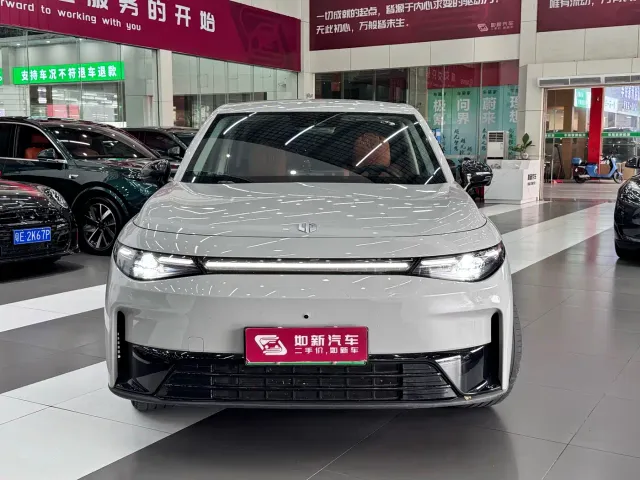 Leapmotor C10 — Фото автомобиля 2