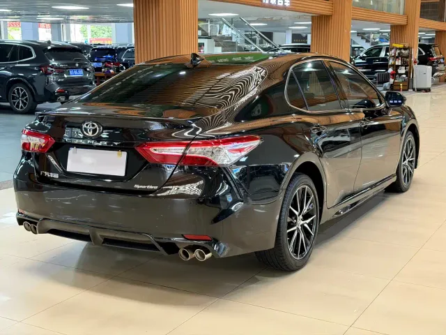 Toyota Camry — Фото автомобиля 21
