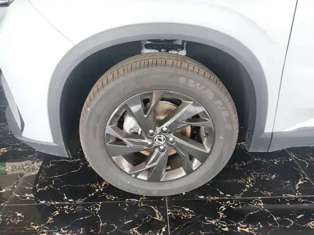 Dongfeng SKY EV01 — Фото автомобиля 22