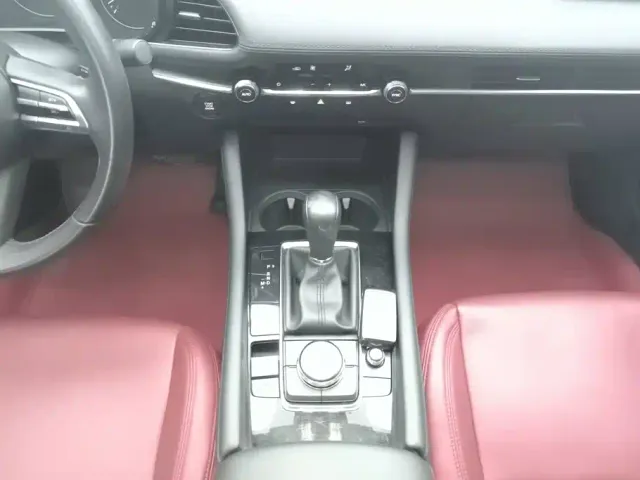 Mazda Axela — Фото автомобиля 16