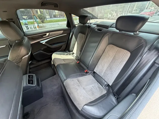 Audi A6L — Фото автомобиля 13