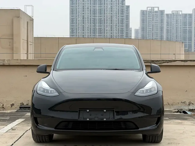 Tesla Model Y 2022 Facelift Rear-Wheel Drive Version — Фото автомобиля 2