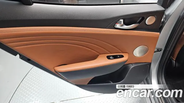 Kia Stinger Meister — Фото автомобиля 14