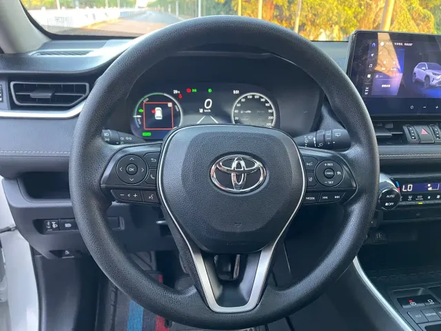 Toyota RAV4 — Фото автомобиля 23