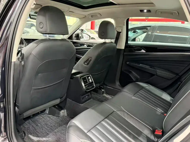 Volkswagen Passat 2022 330TSI Starlight Elite Edition — Фото автомобиля 6