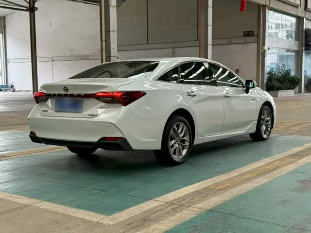 Toyota Avalon — Фото автомобиля 6