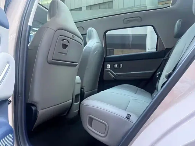 Leapmotor A10 — Фото автомобиля 10