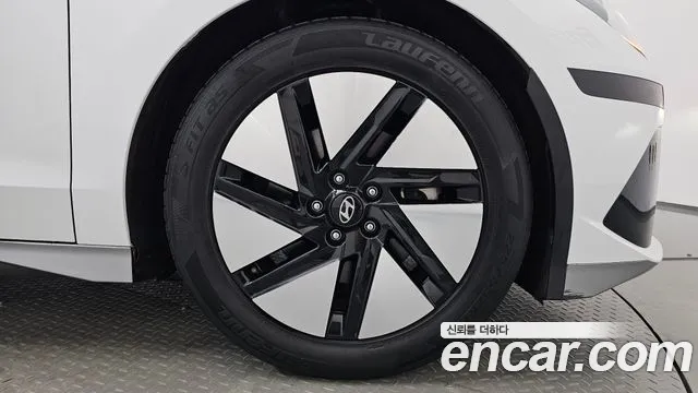 Hyundai Ioniq 6 — Фото автомобиля 5