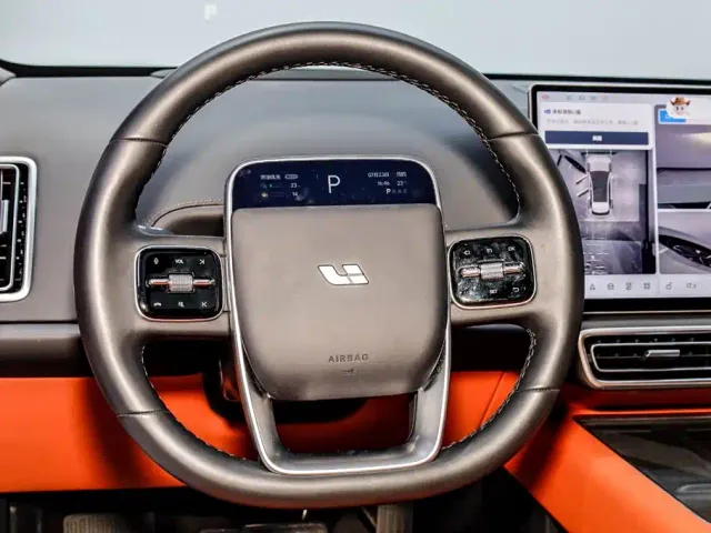 Li Auto L6 — Фото автомобиля 25