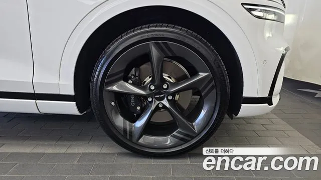 Genesis GV70 — Фото автомобиля 6