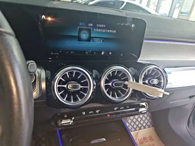 Mercedes-Benz GLB-Class — Фото автомобиля 12