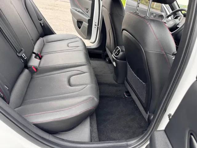 Hyundai Elantra — Фото автомобиля 9