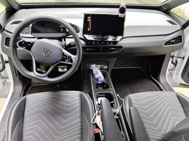 Volkswagen ID.3 — Фото автомобиля 10