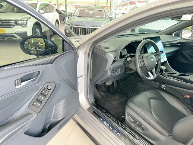Toyota Avalon — Фото автомобиля 10