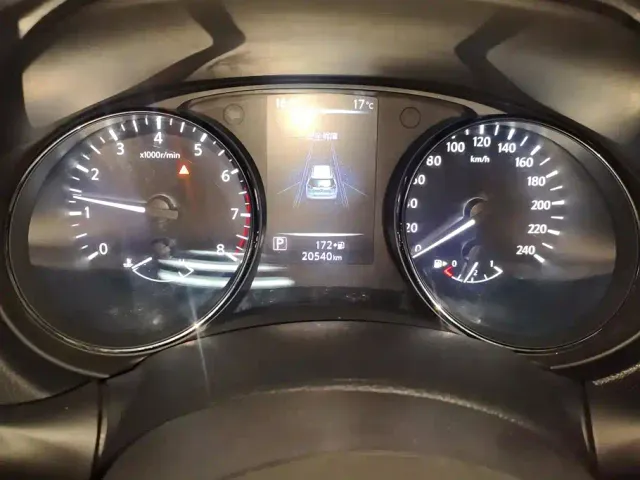Nissan X-Trail — Фото автомобиля 14
