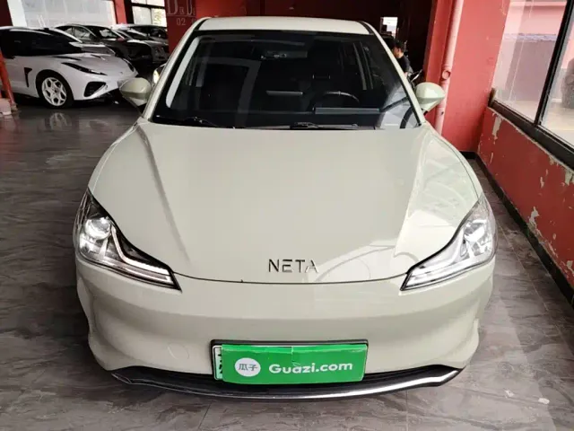 Nezha Auto Nezha V 2022 Trend 400 Lite — Фото автомобиля 2