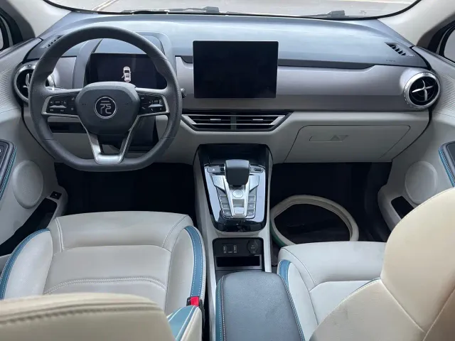 BYD Yuan Pro — Фото автомобиля 9