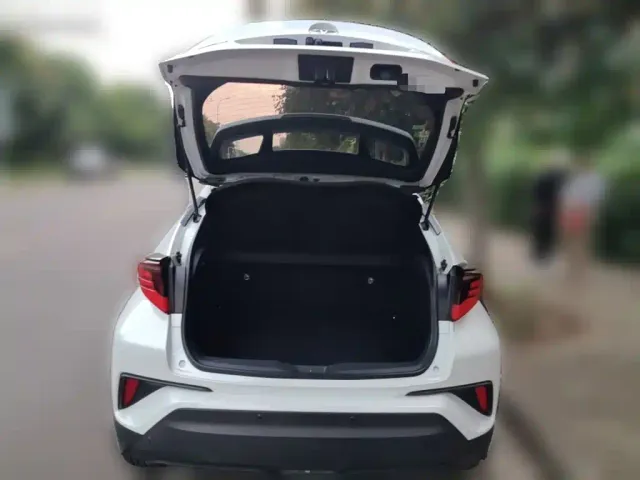 Toyota C-HR — Фото автомобиля 15