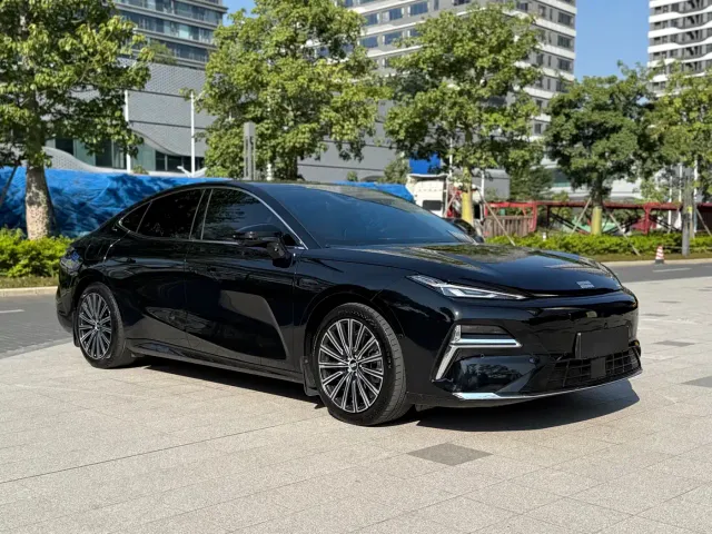 Geely Galaxy Xingyao 8 — Фото автомобиля 3