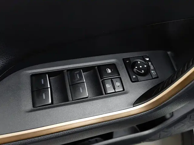 Toyota Wildlander — Фото автомобиля 9